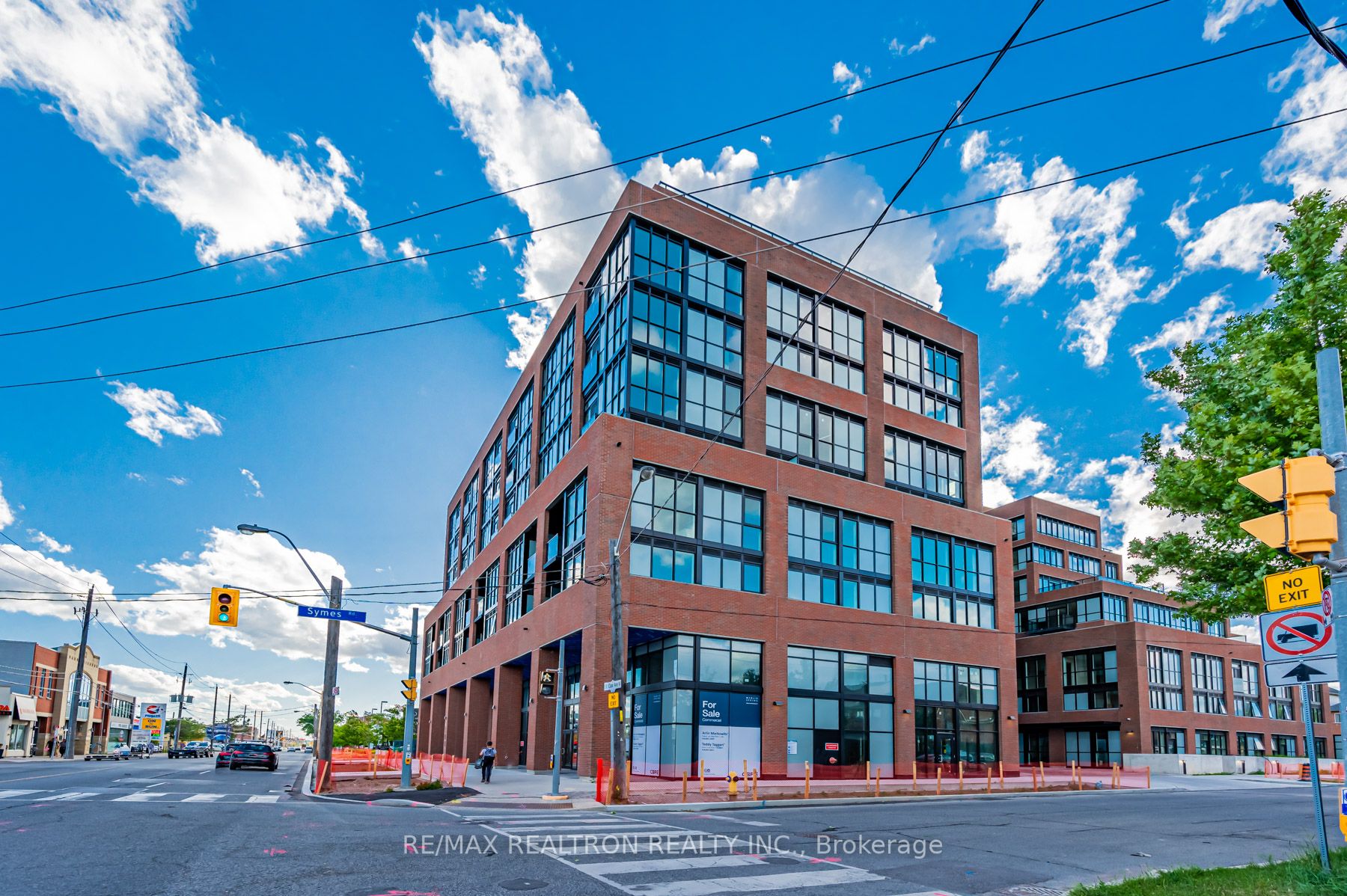 2300 St Clair Ave W, #803