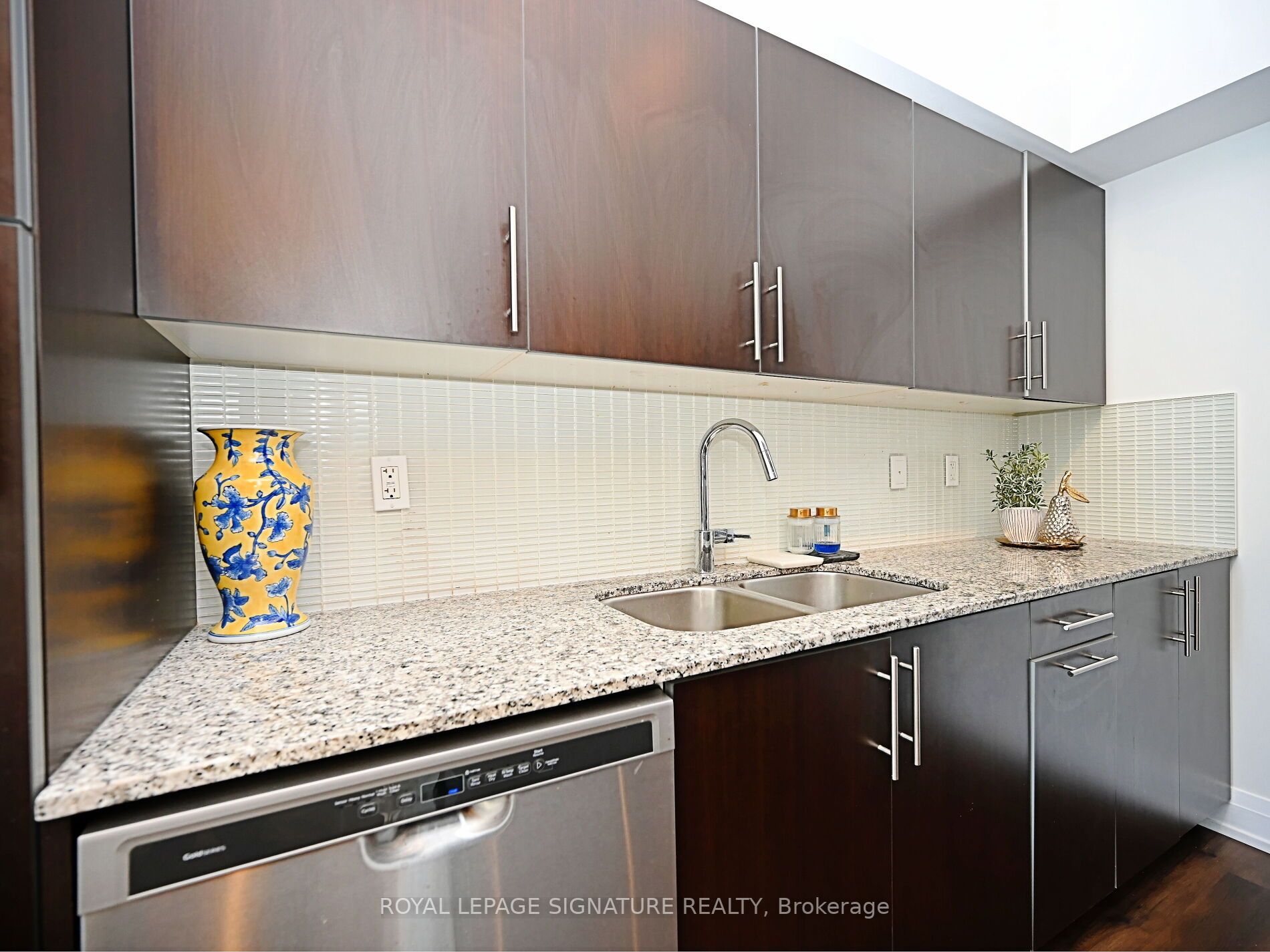 65 Speers Road, #505