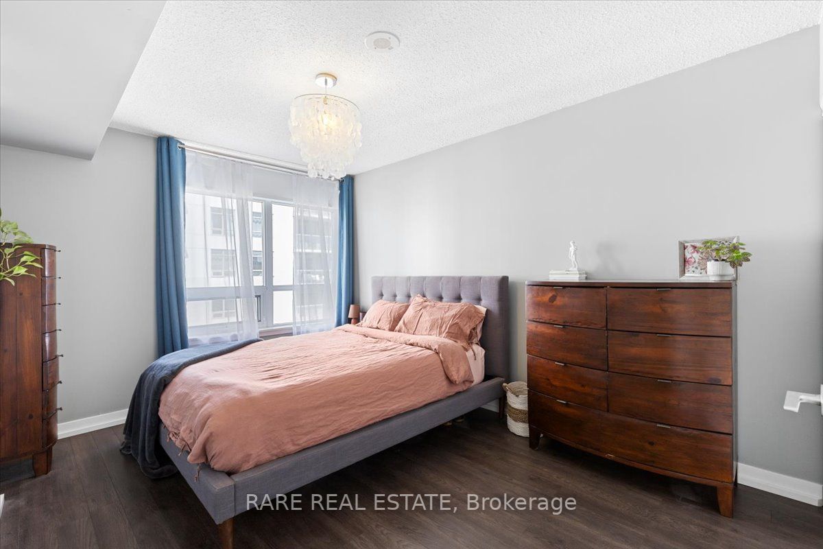 812 Lansdowne Ave, #620