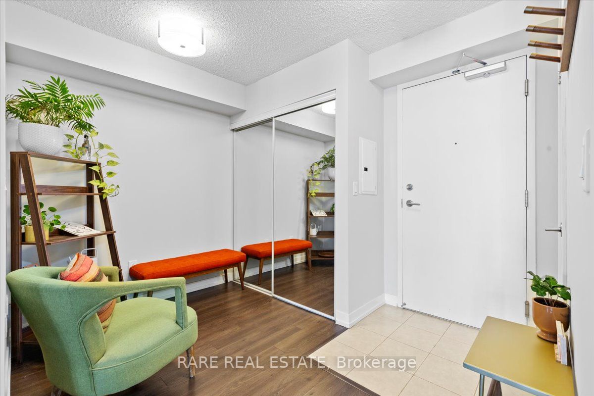 812 Lansdowne Ave, #620