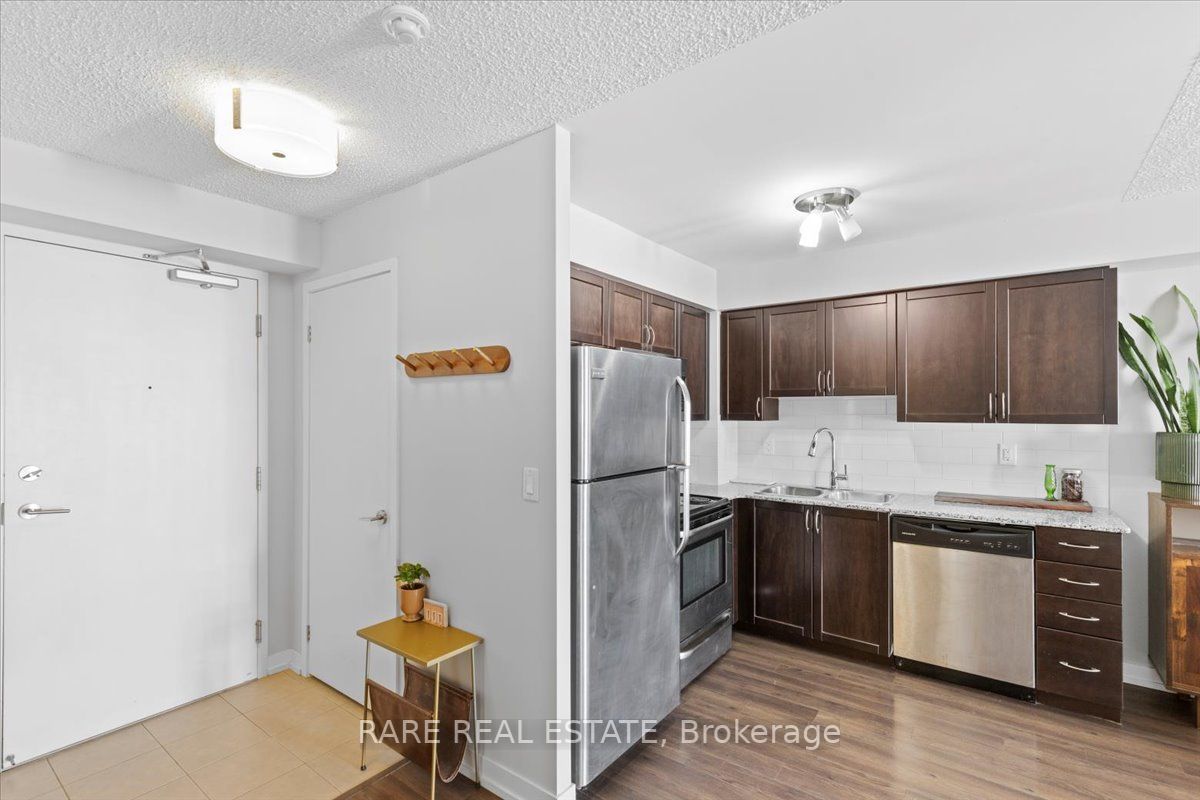 812 Lansdowne Ave, #620