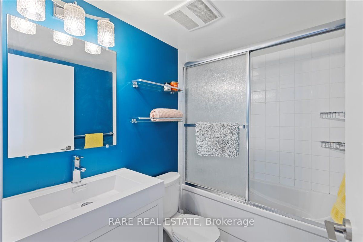 812 Lansdowne Ave, #620