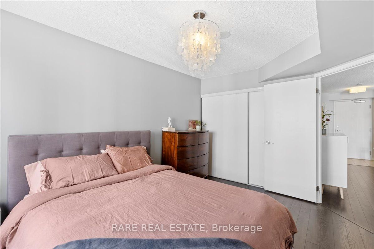 812 Lansdowne Ave, #620