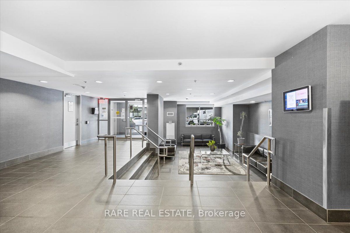 812 Lansdowne Ave, #620
