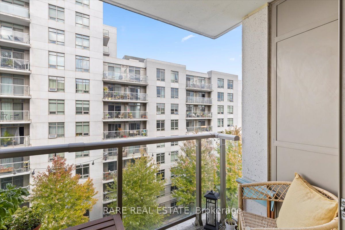 812 Lansdowne Ave, #620
