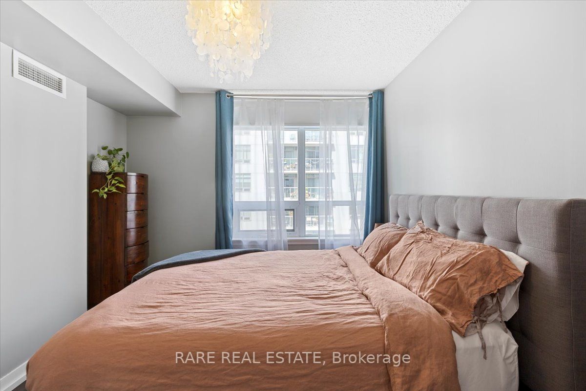 812 Lansdowne Ave, #620