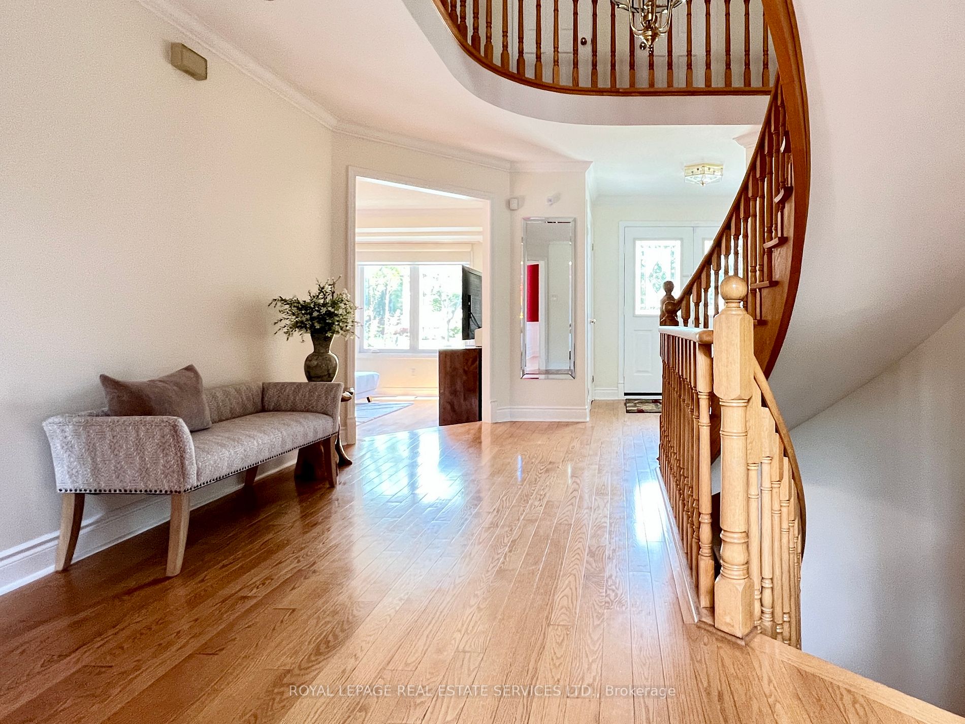 1772 Poets Walk