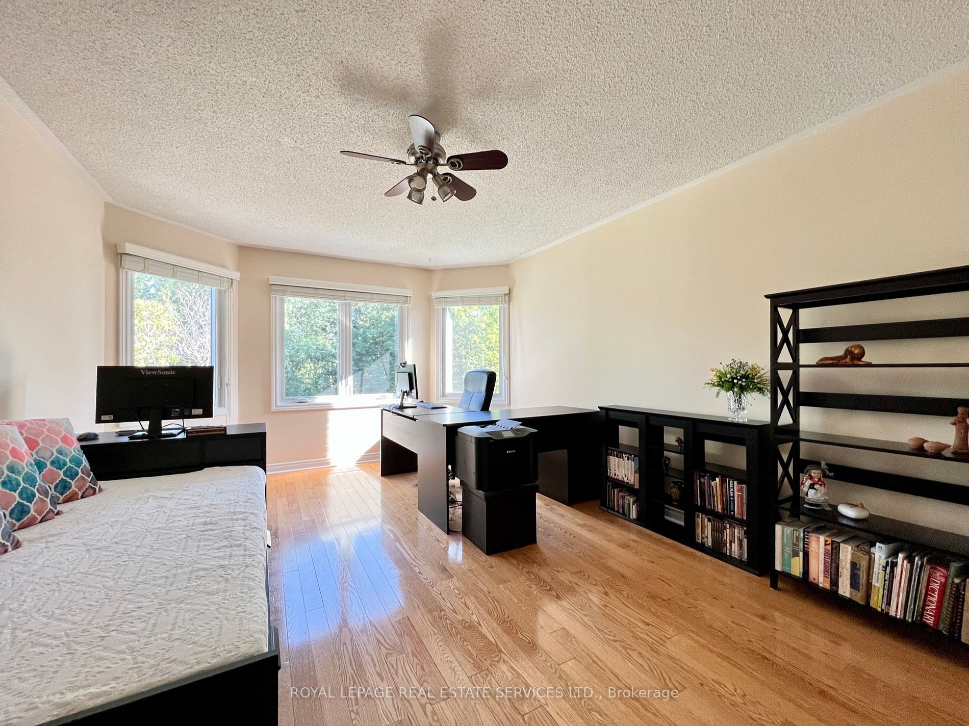 1772 Poets Walk