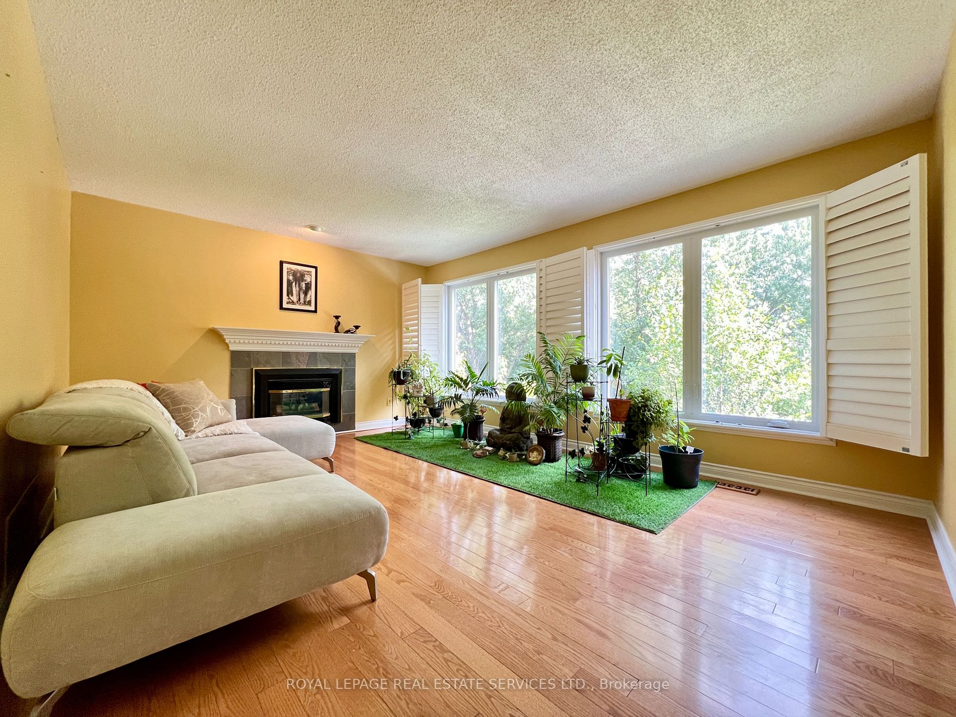 1772 Poets Walk