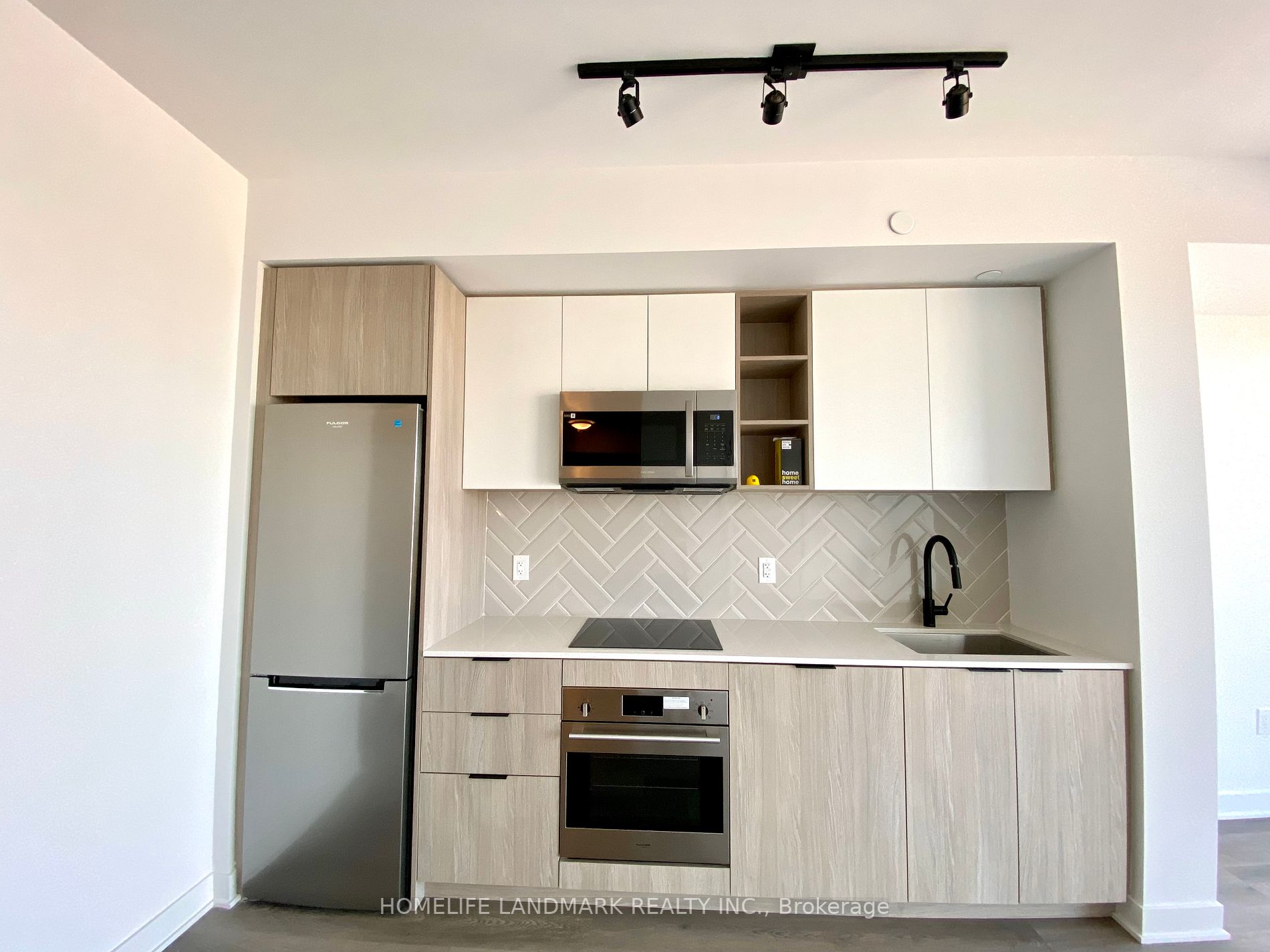 36 Zorra Street, #2002