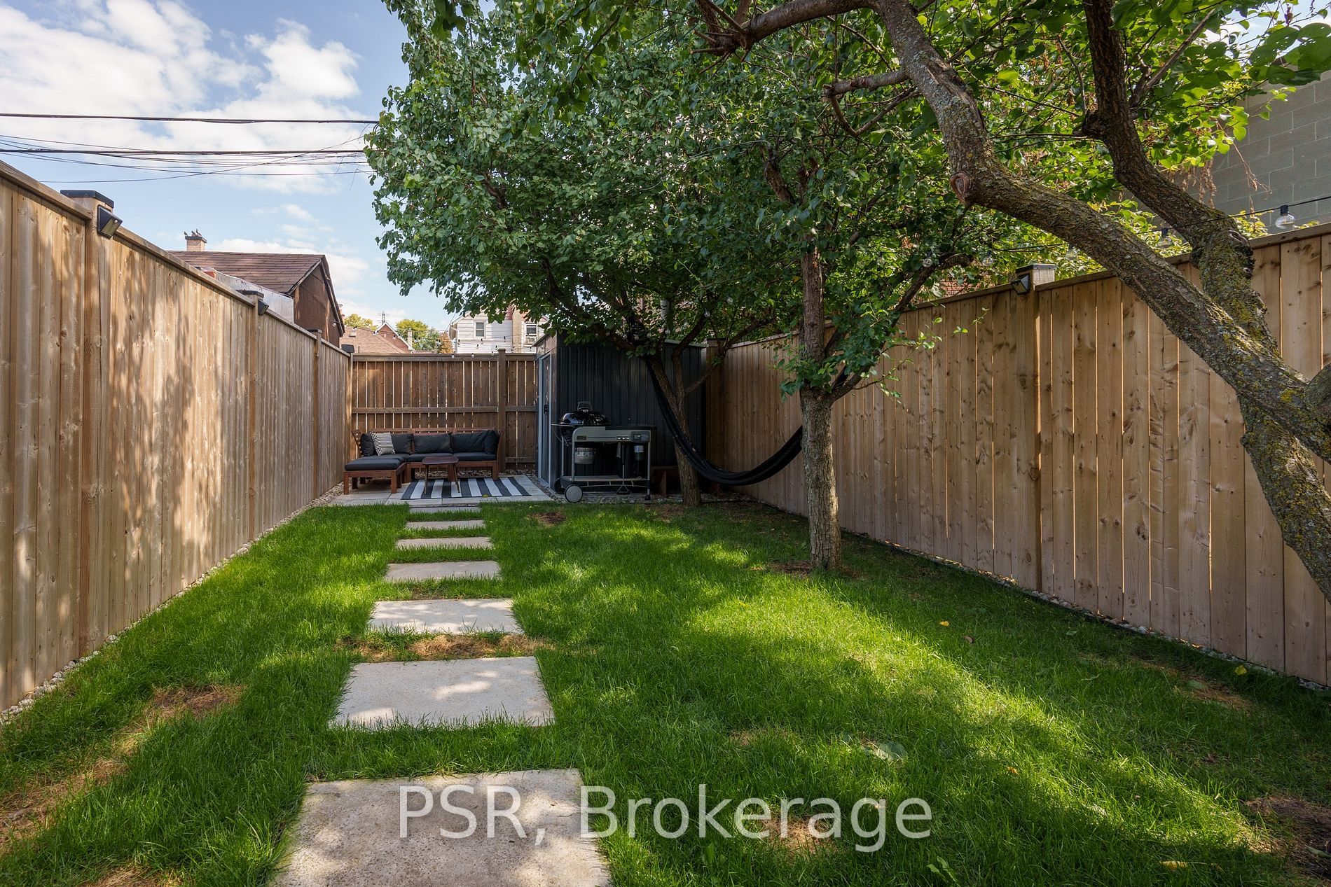 215A Chambers Ave