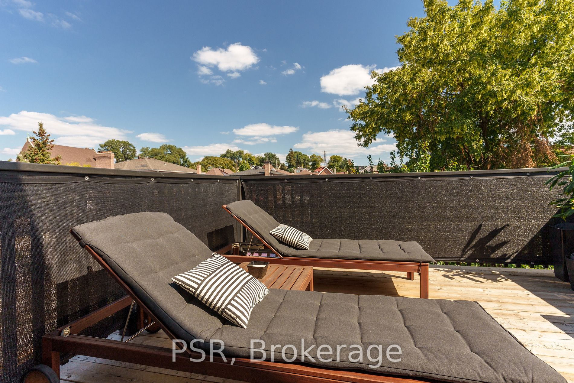 215A Chambers Ave