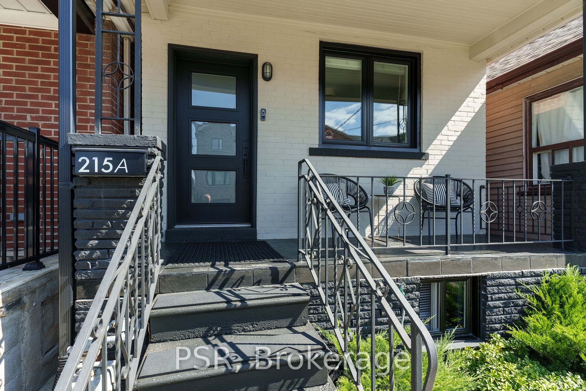 215A Chambers Ave