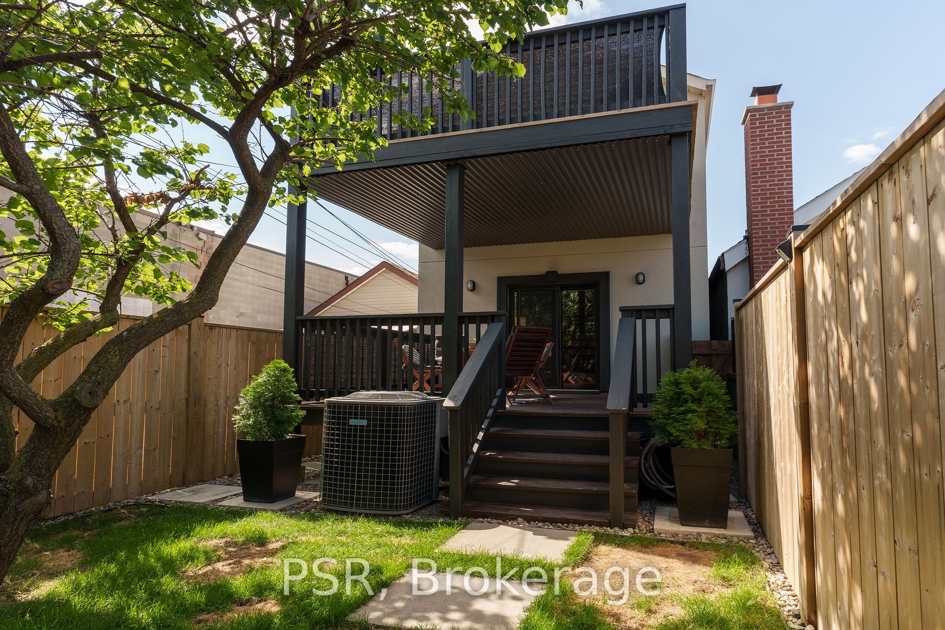 215A Chambers Ave