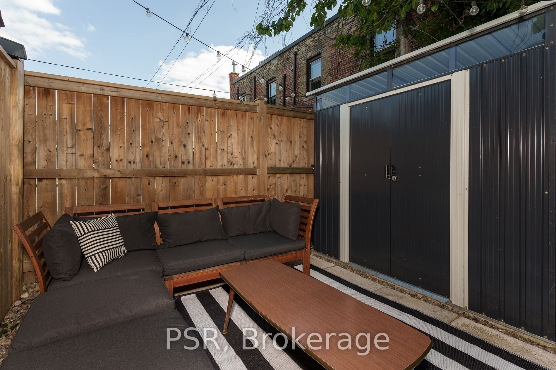 215A Chambers Ave