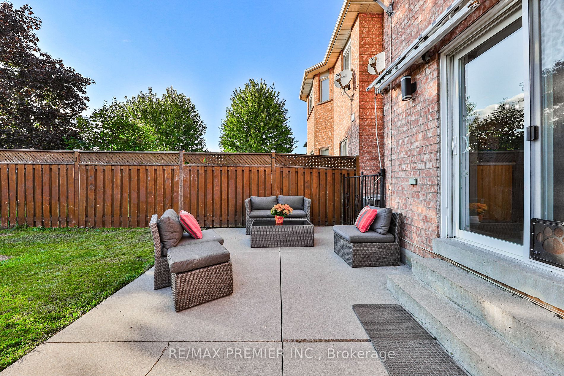 51 Hanton Crescent
