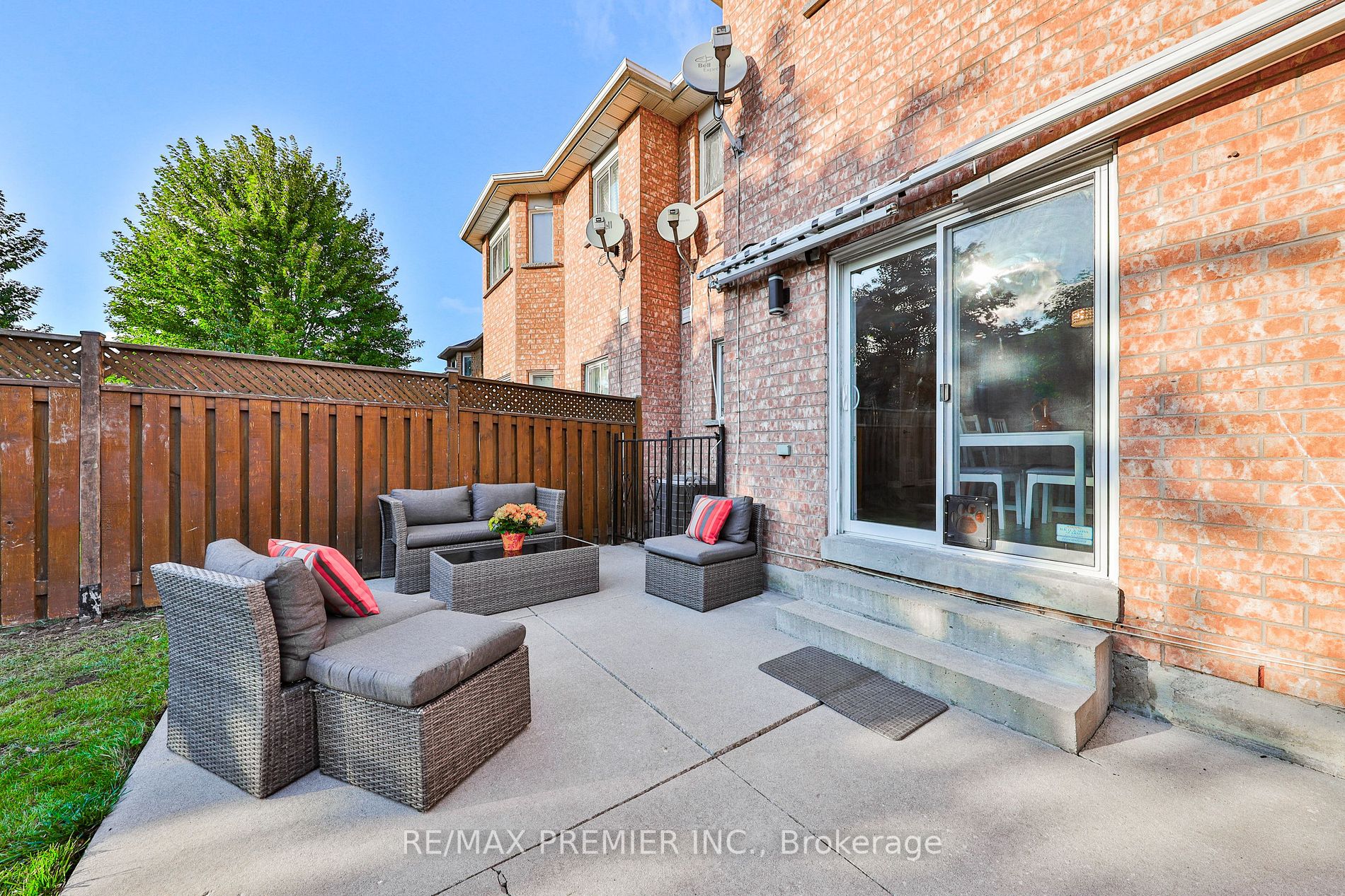 51 Hanton Crescent