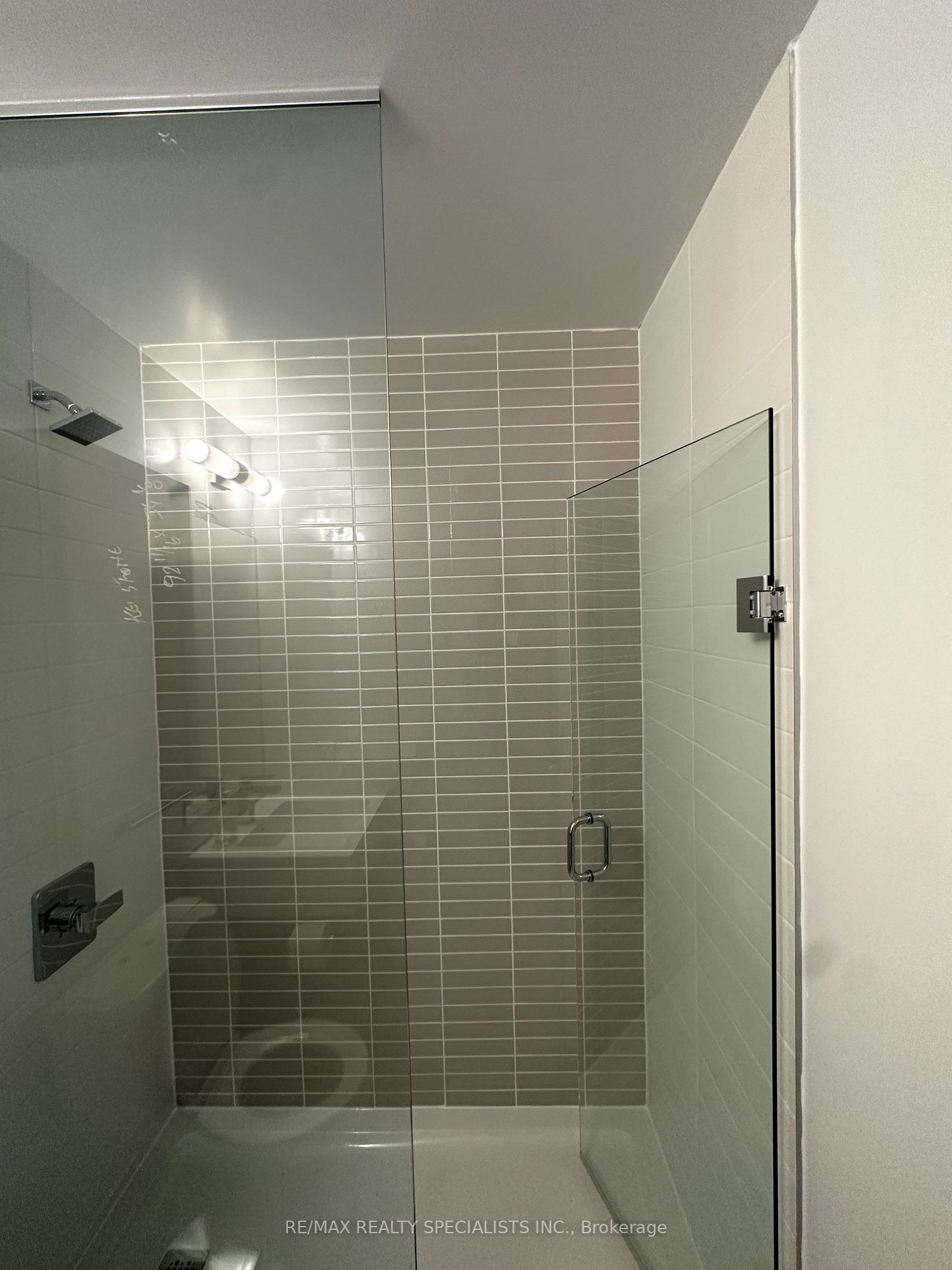 25 NEIGHBOURHOOD Lane, #611