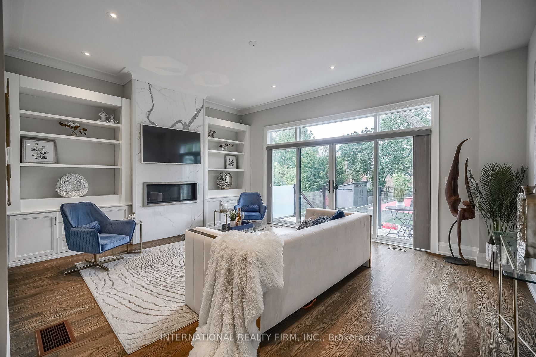 6B Shamrock Ave