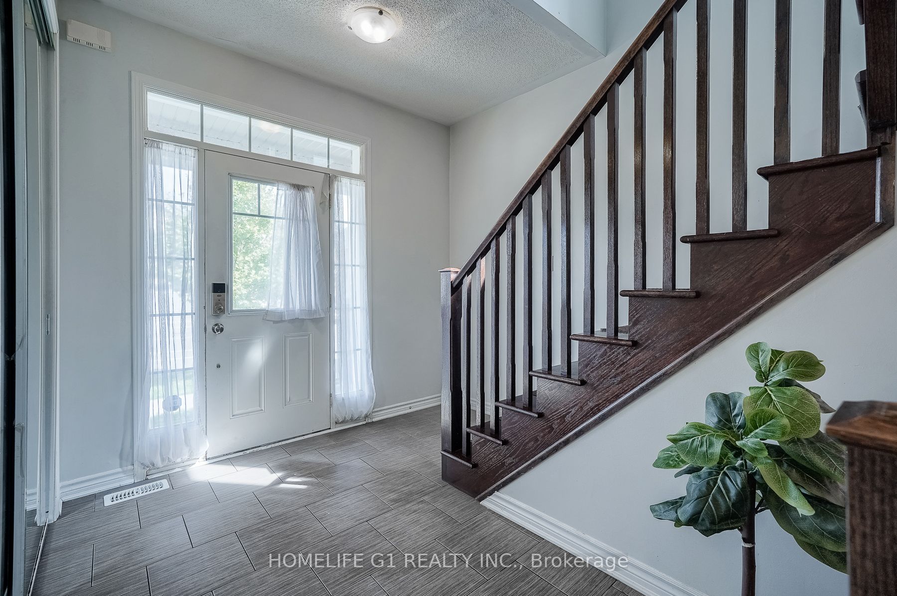 1540 Farmstead Dr