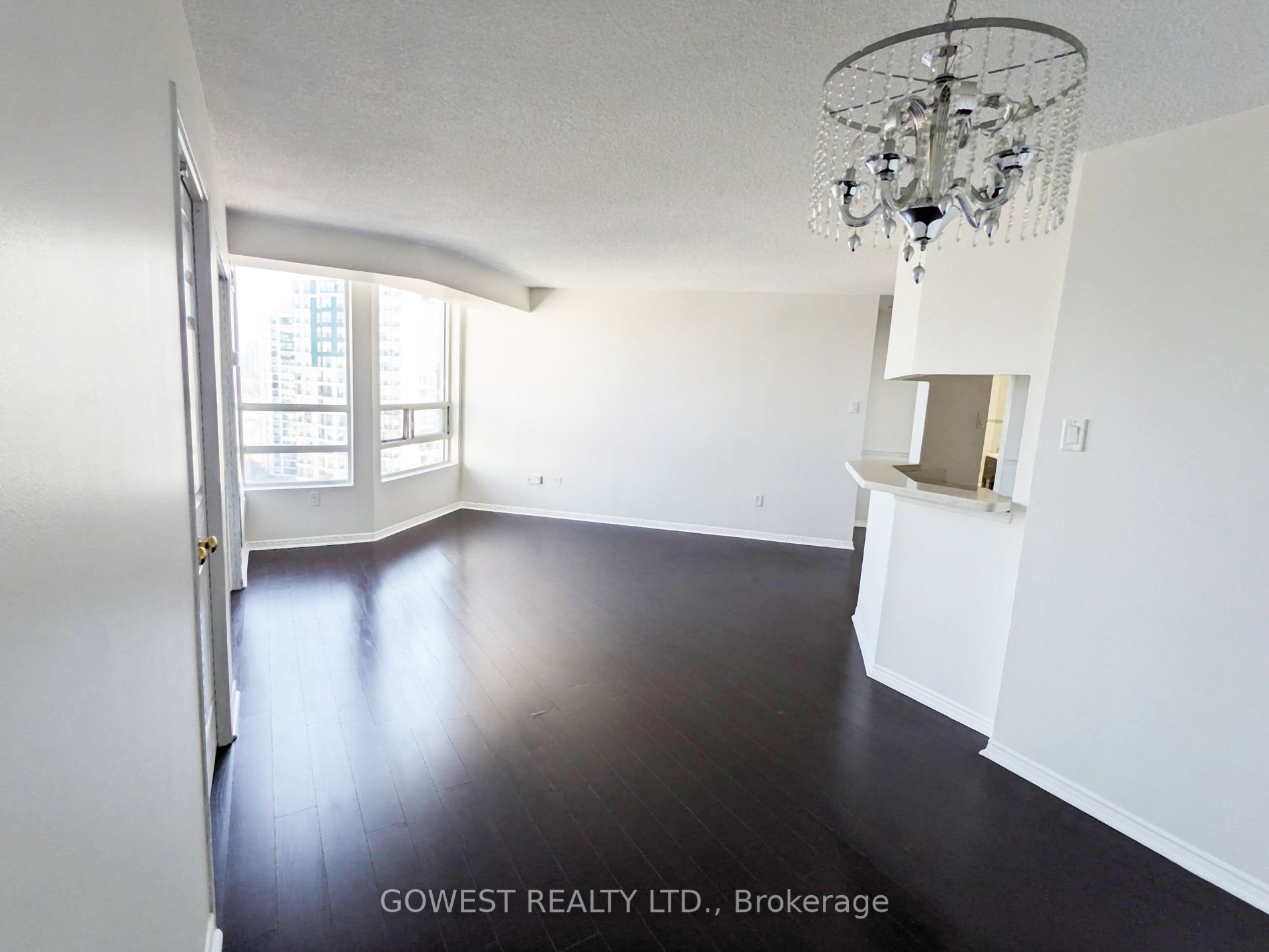 50 Kingsbridge Garden Circle, #1807