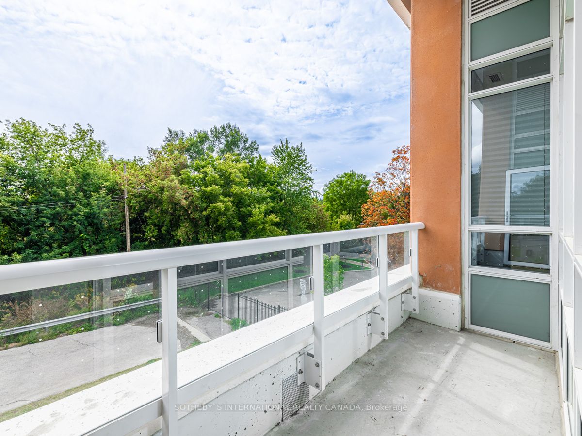 10 Wilby Cres, #106