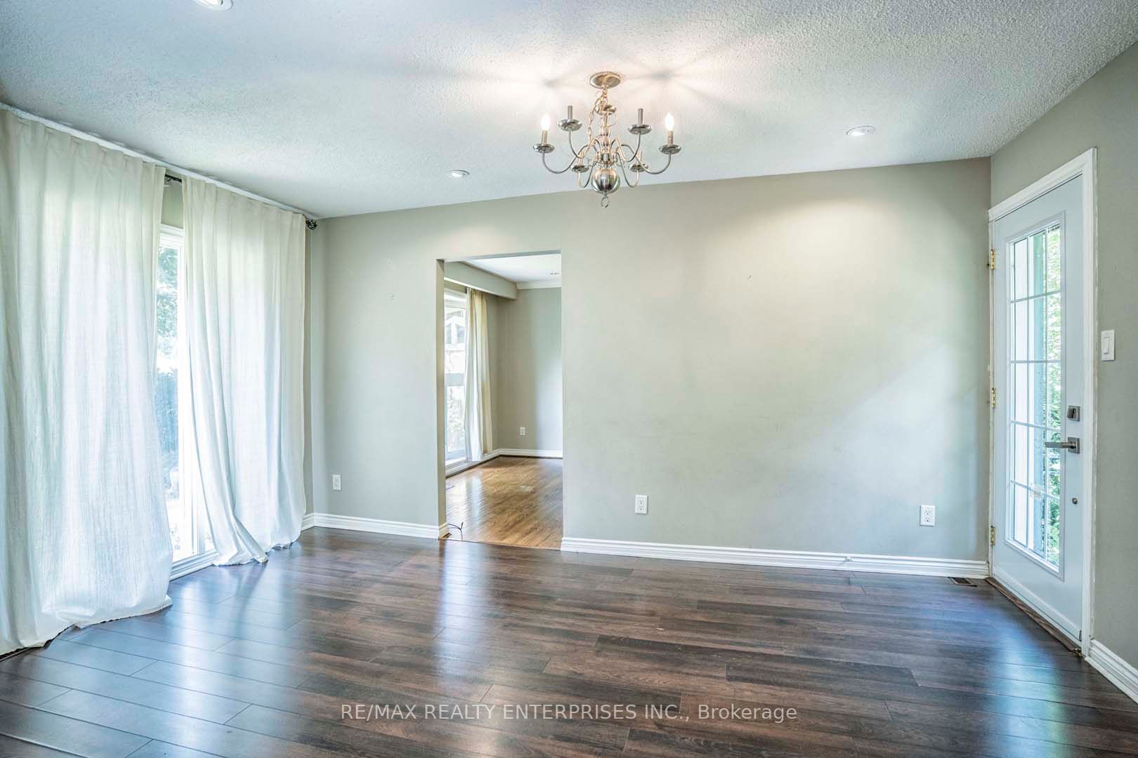 224 Pinetree Way