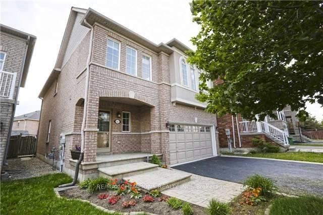 152 Queen Mary Dr