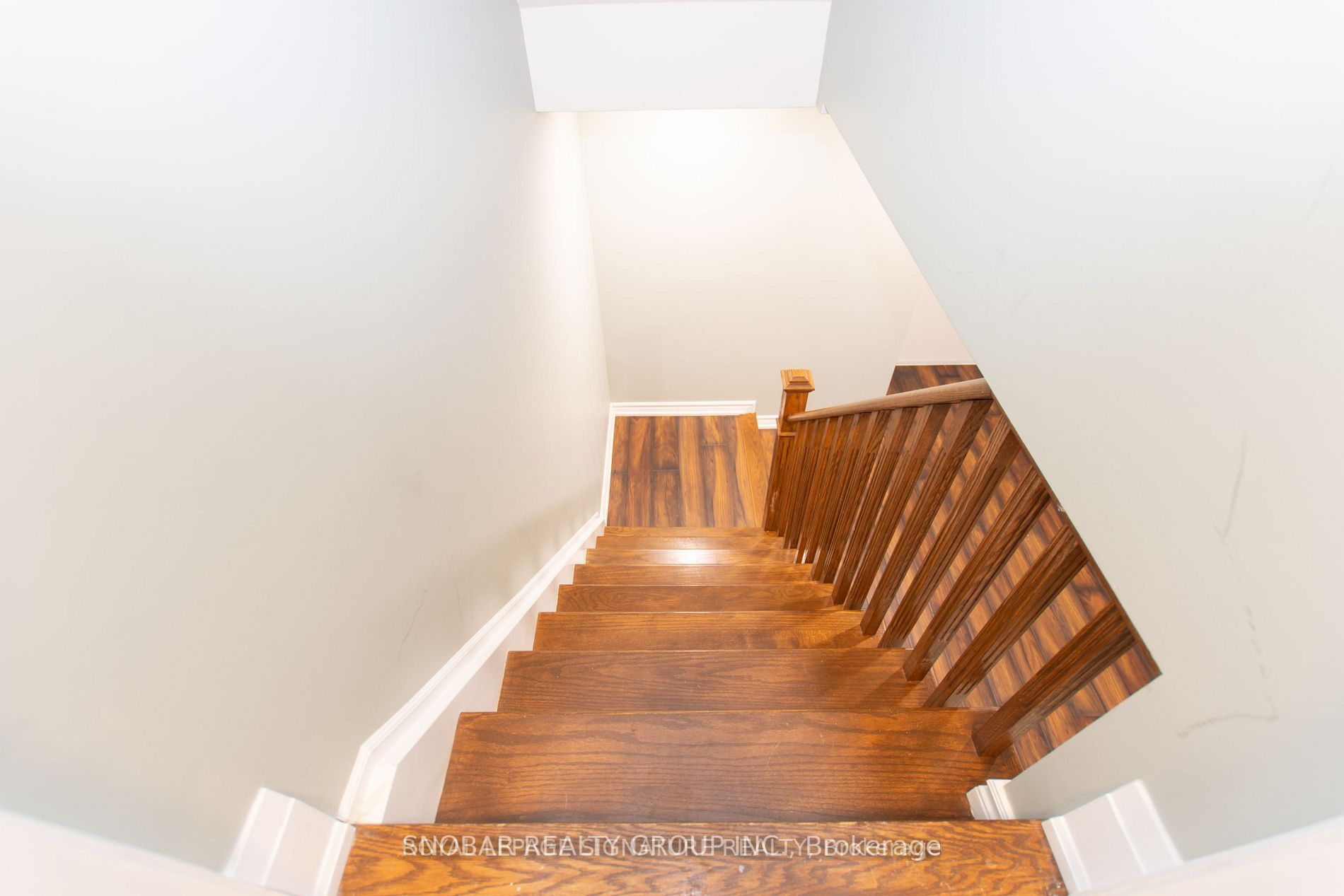 5486 Challenger Dr Drive W