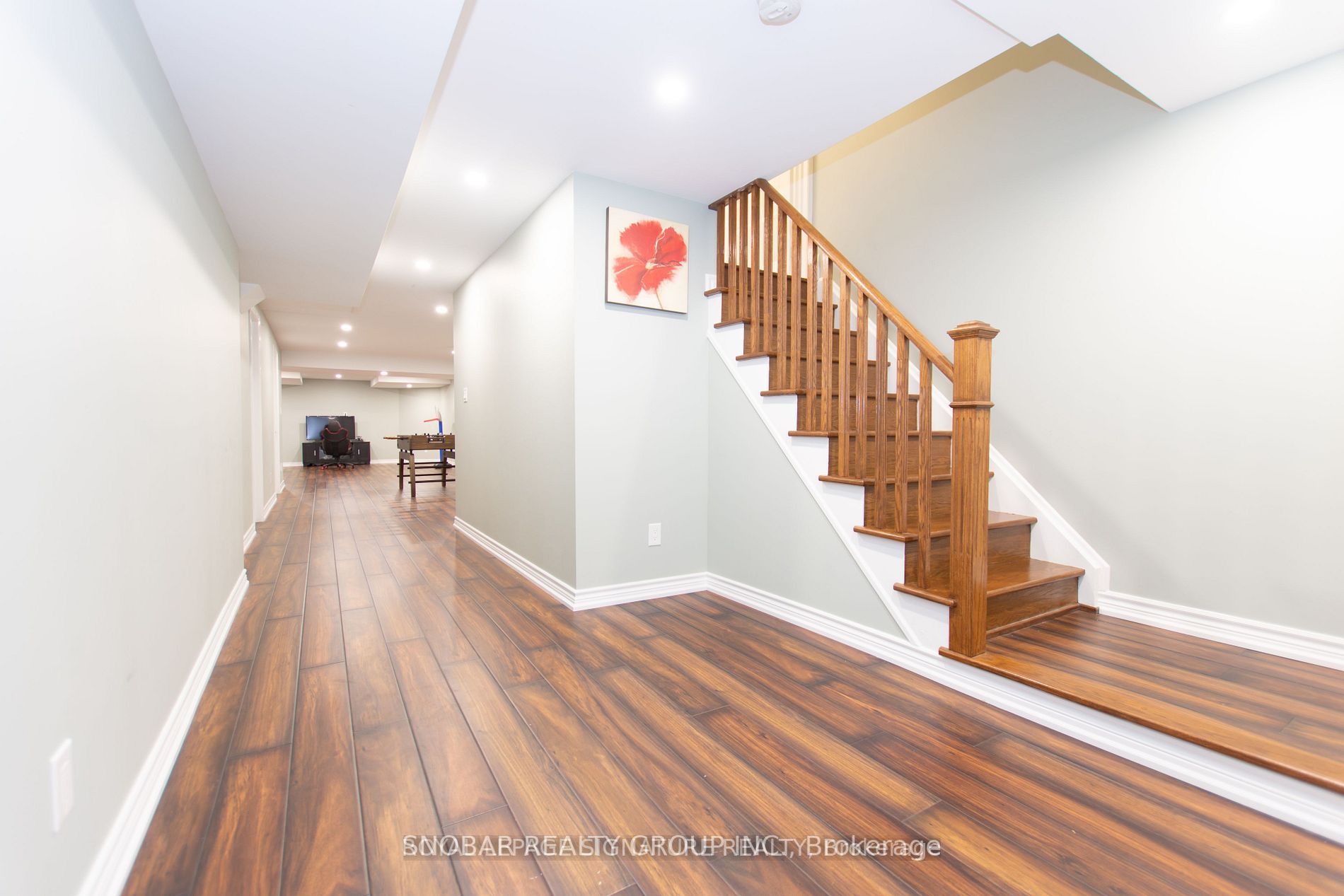 5486 Challenger Dr Drive W