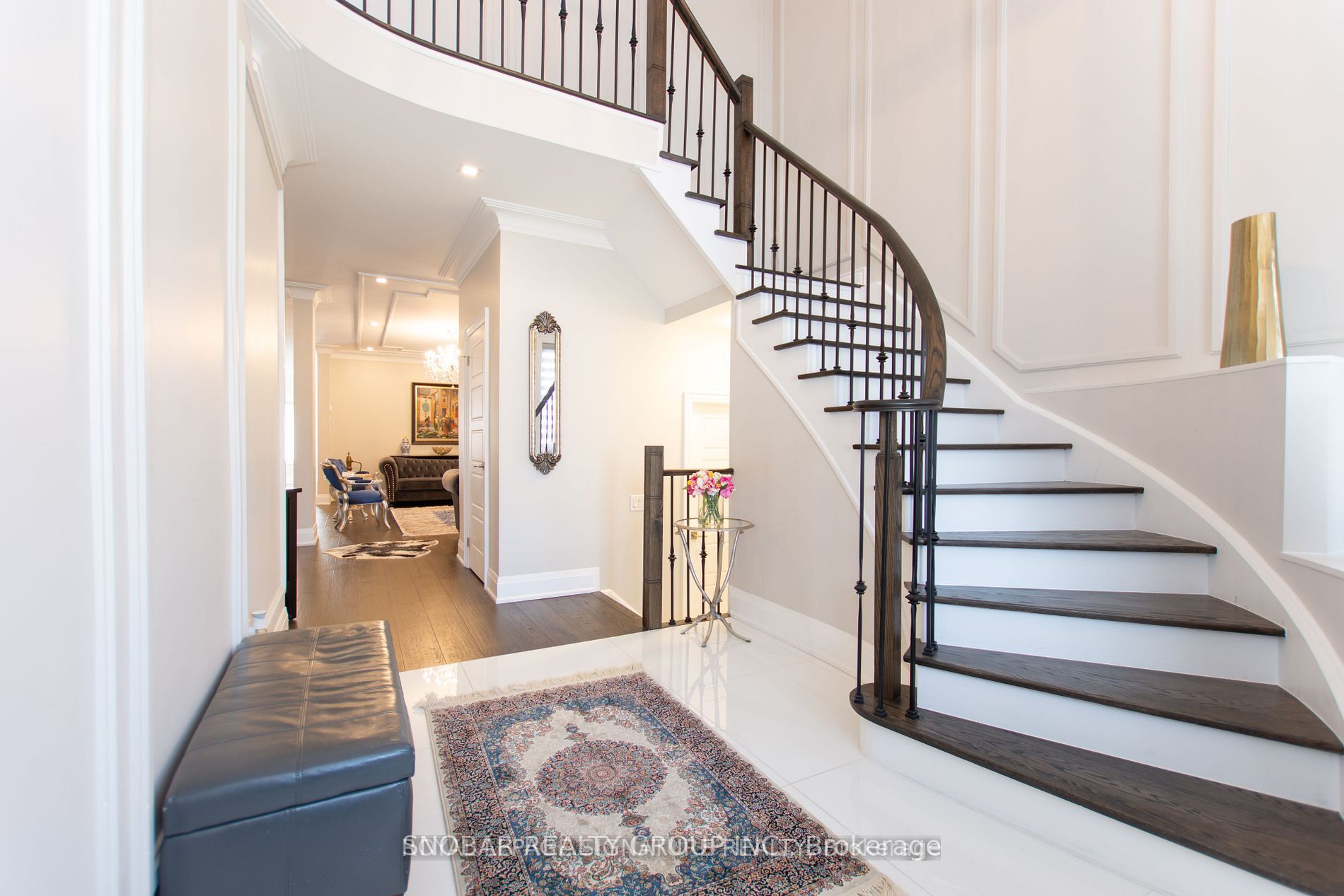 5486 Challenger Dr Drive W