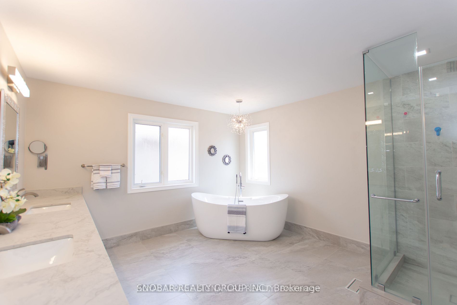 5486 Challenger Dr Drive W