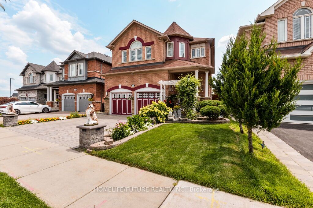 636 Twain Ave