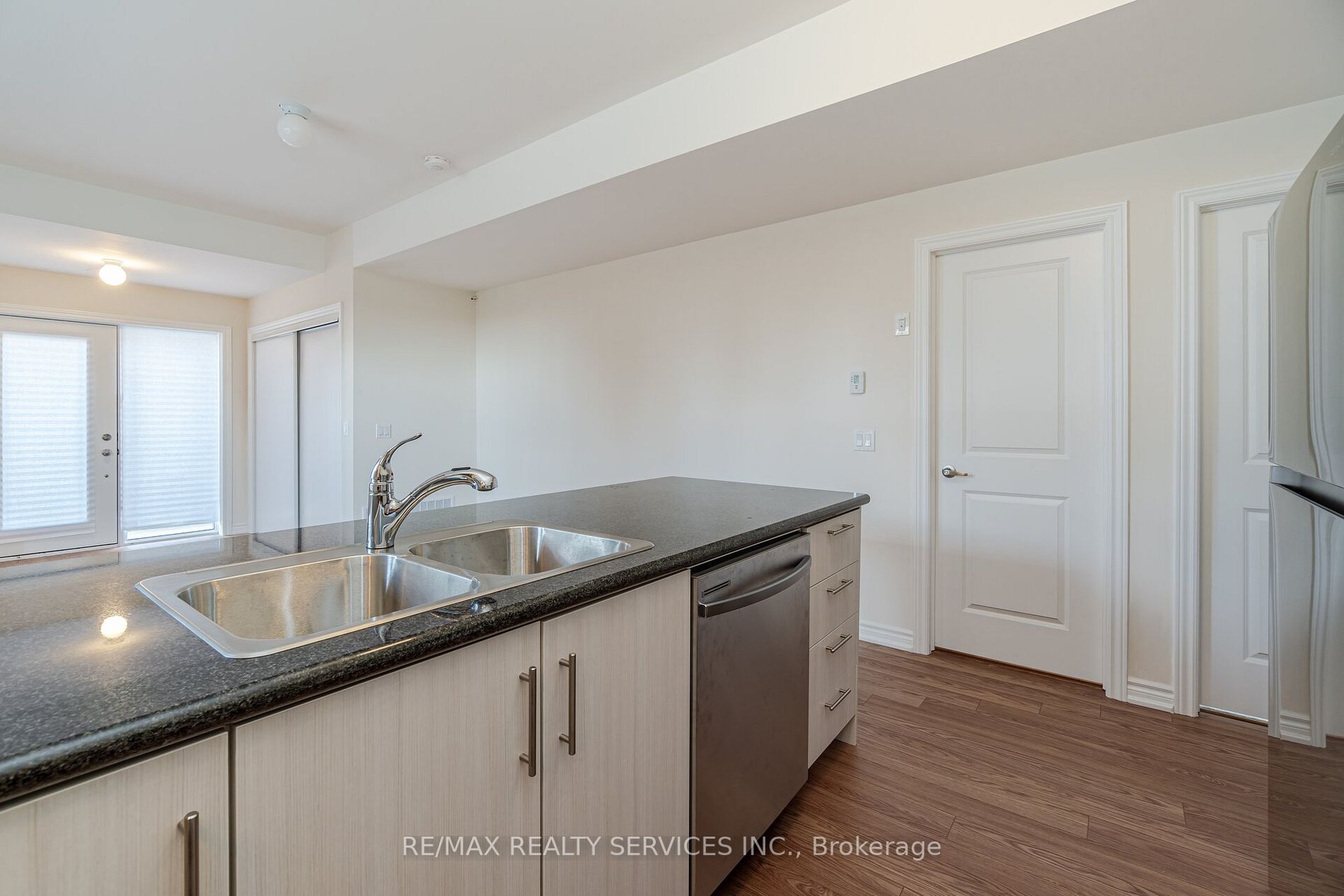 20 Halliford Place E, #101