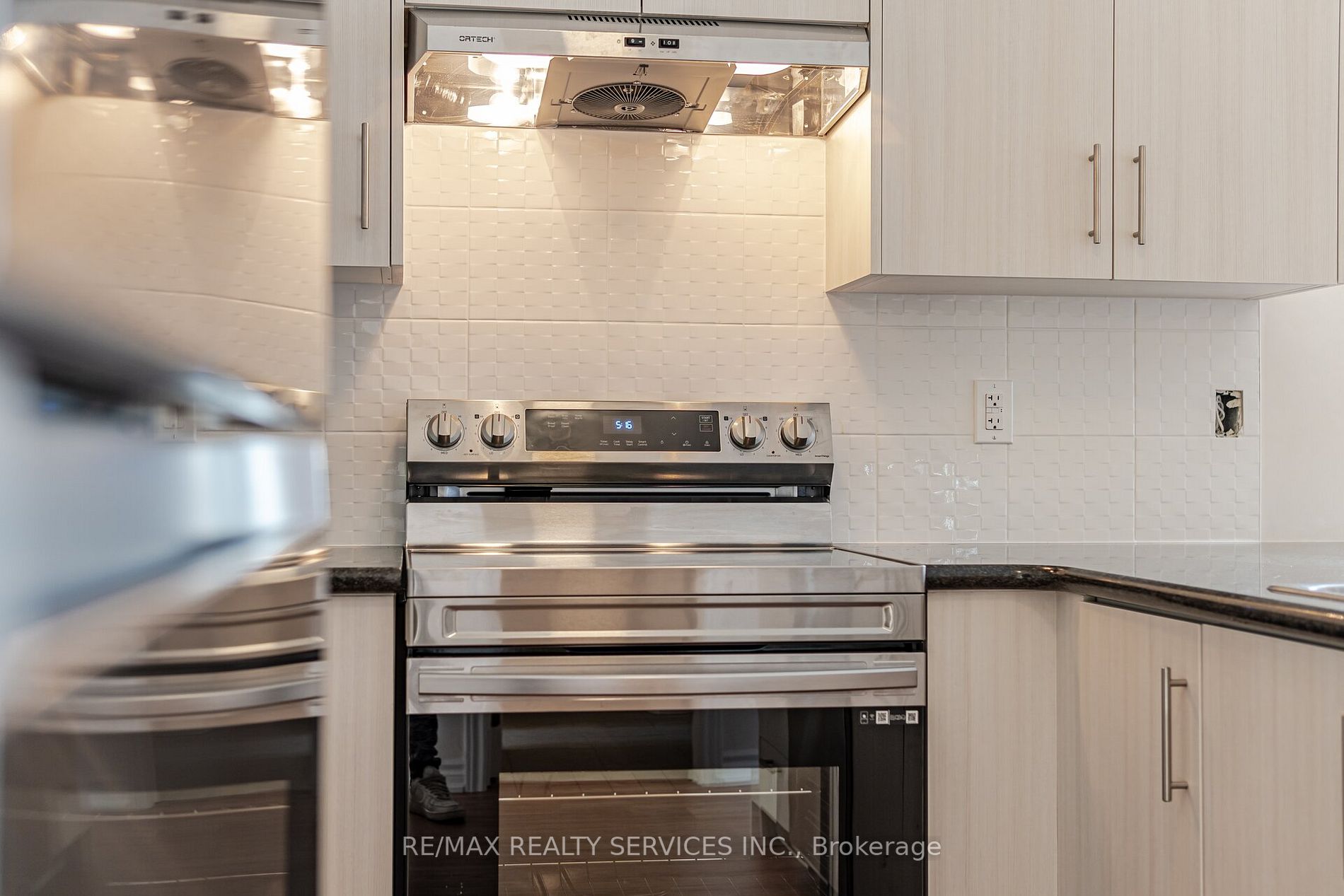 20 Halliford Place E, #101