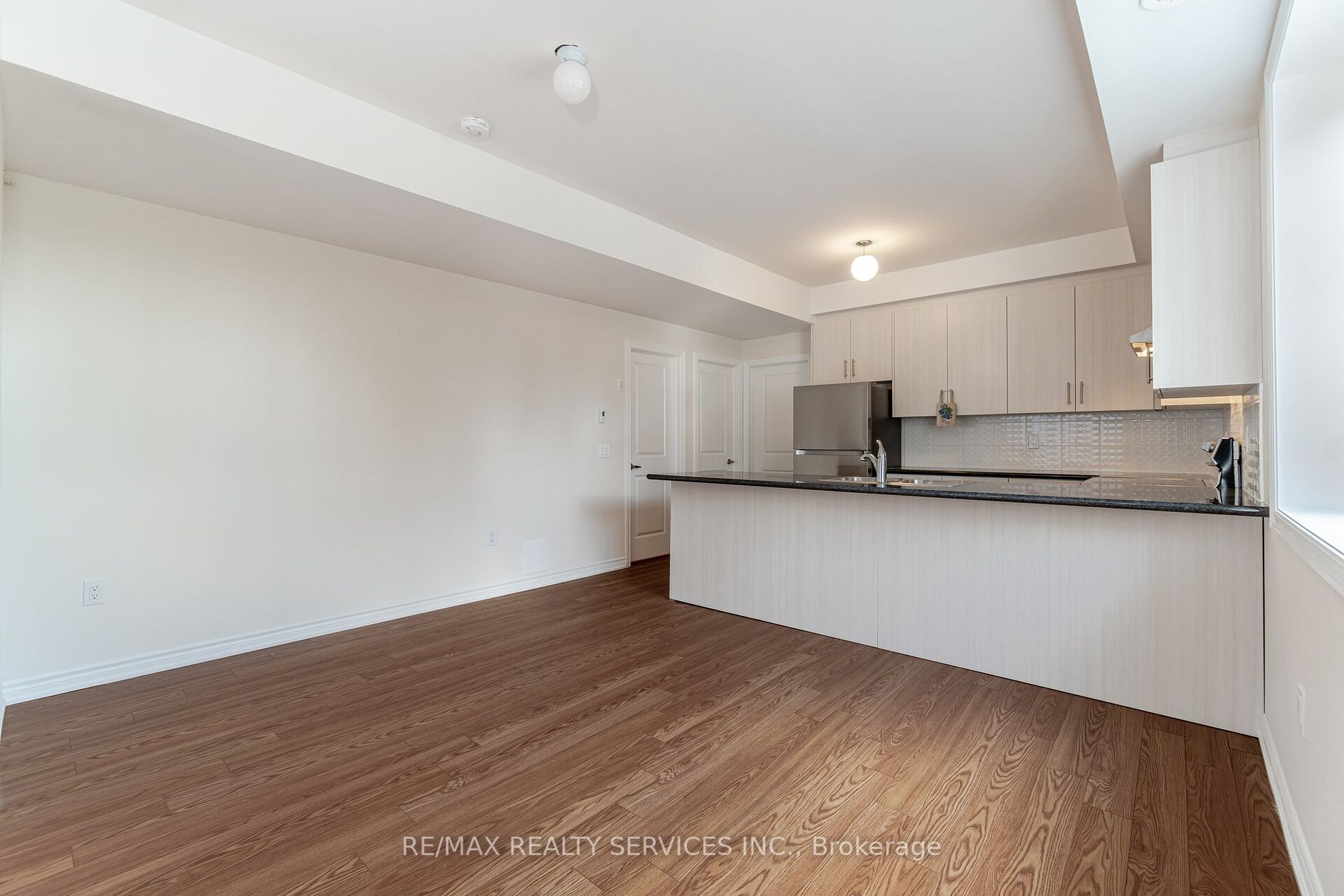 20 Halliford Place E, #101