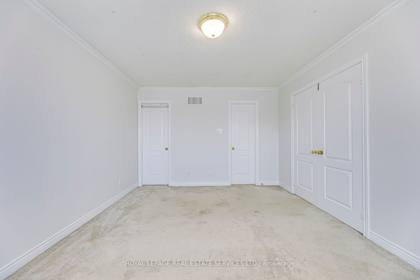 6898 Lisgar Dr