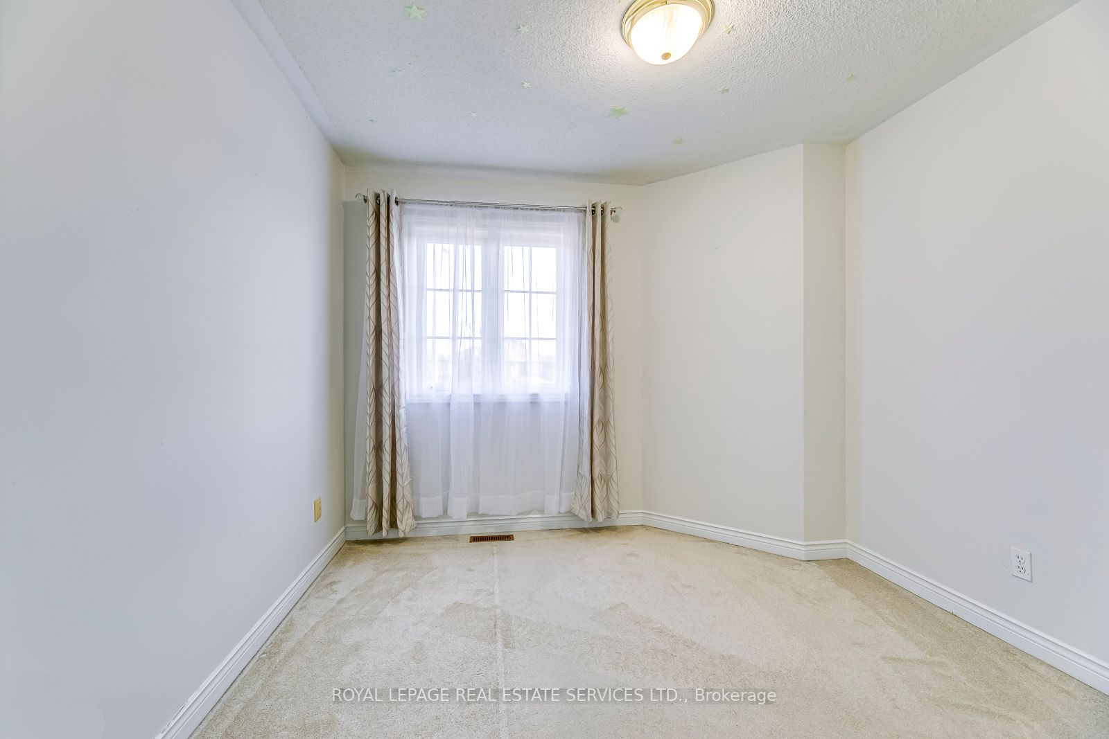 6898 Lisgar Dr