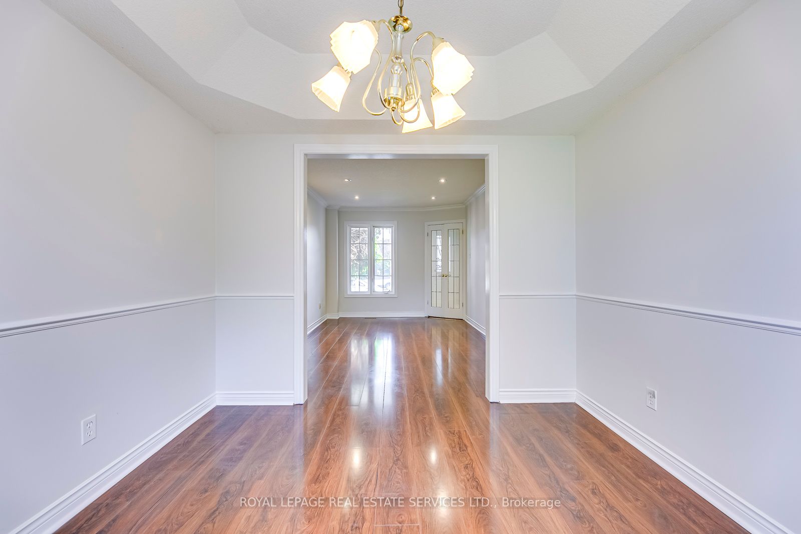 6898 Lisgar Dr