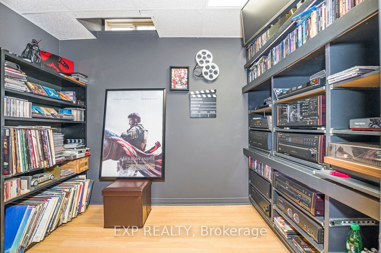 3892 Coachman Circle