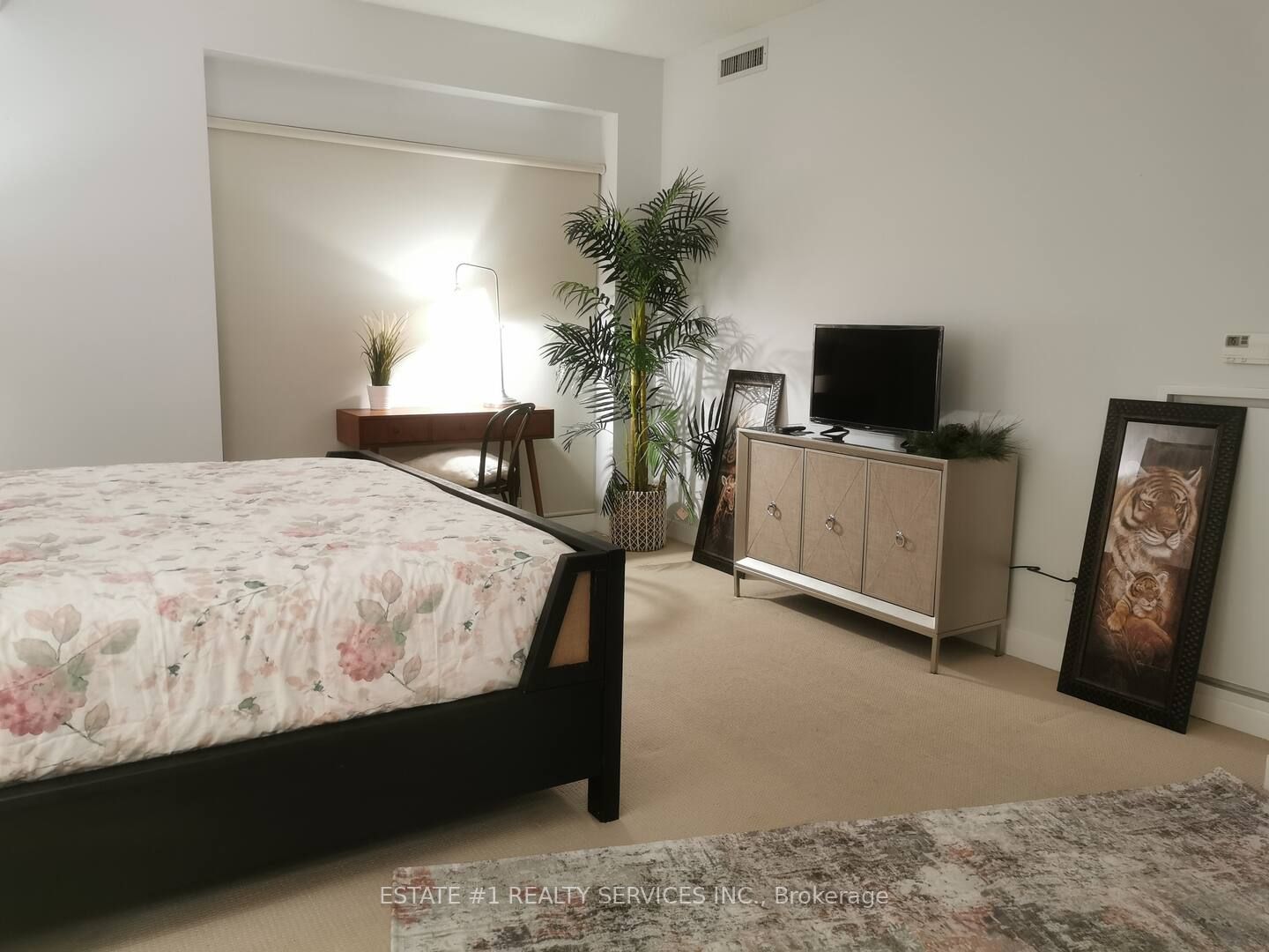 165 Legion Road N, #2724
