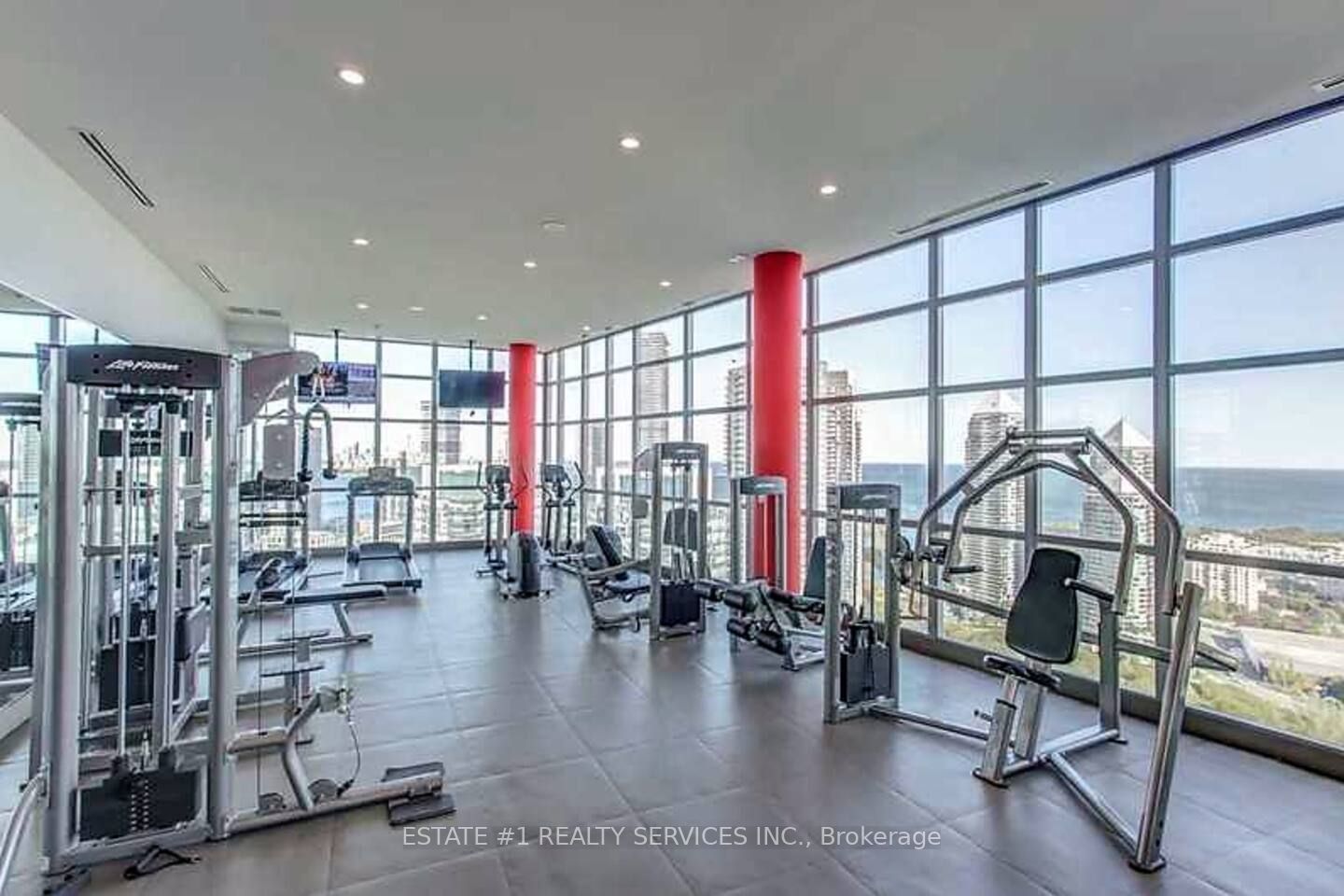 165 Legion Road N, #2724