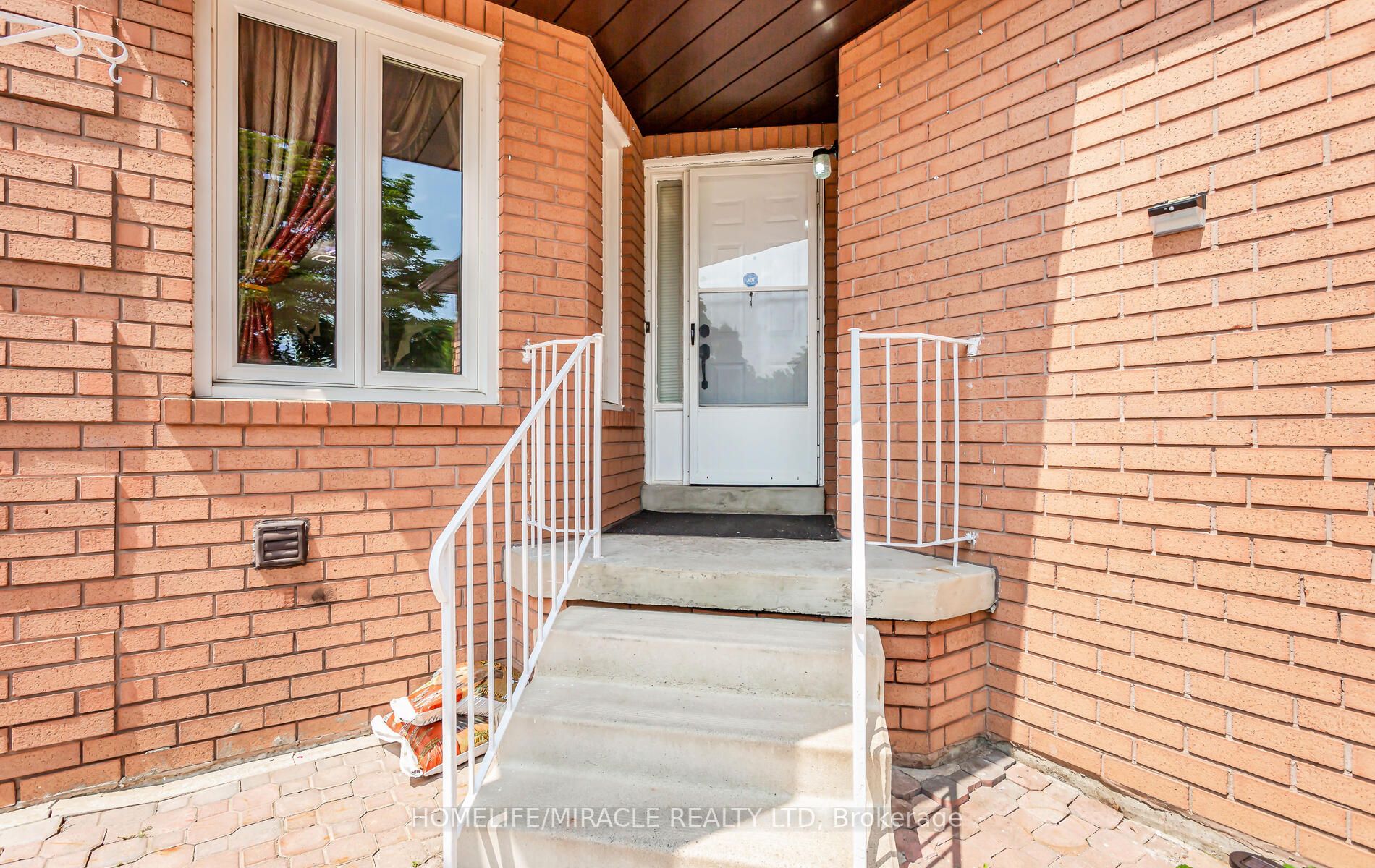 59 Cranberry Cres