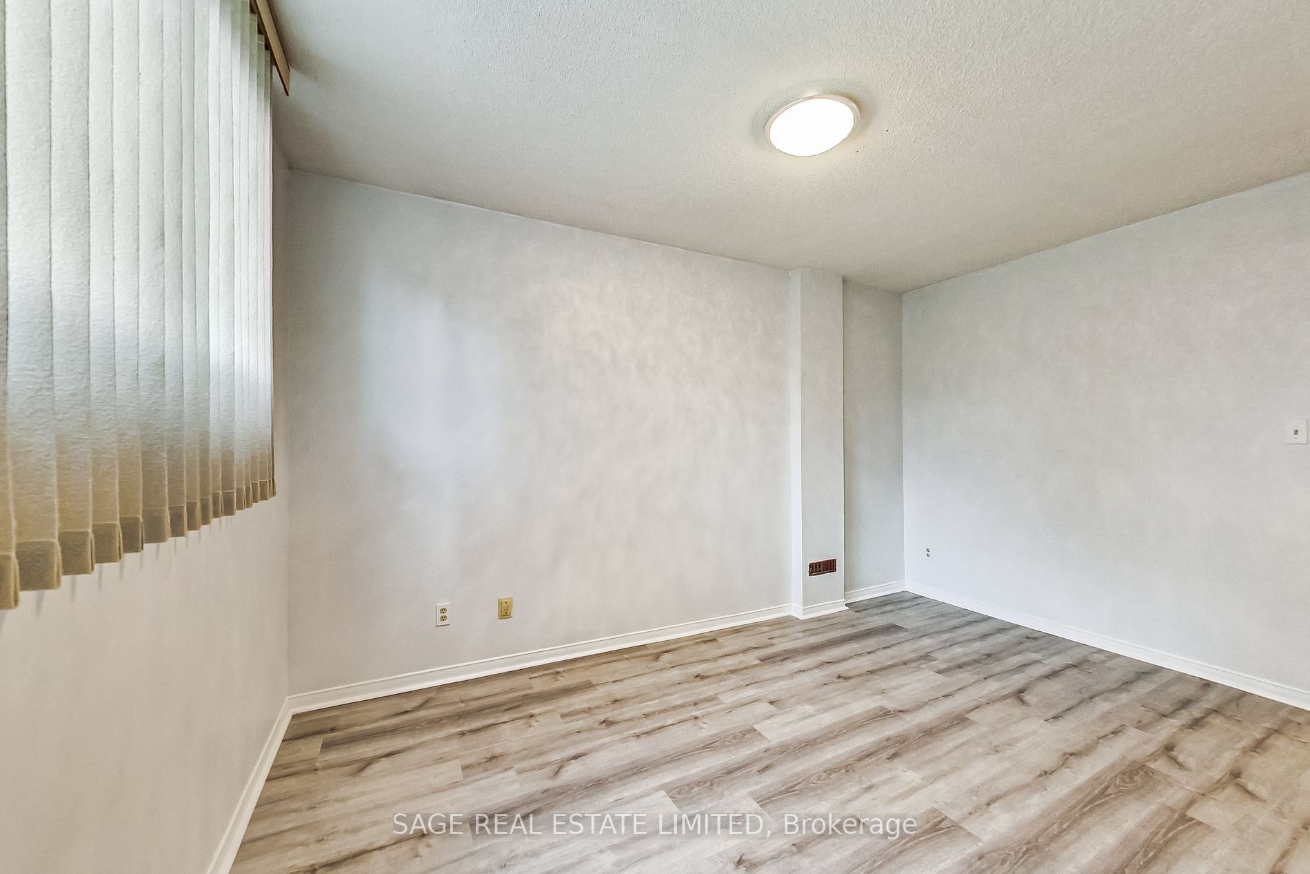 484 Luzon Crescent