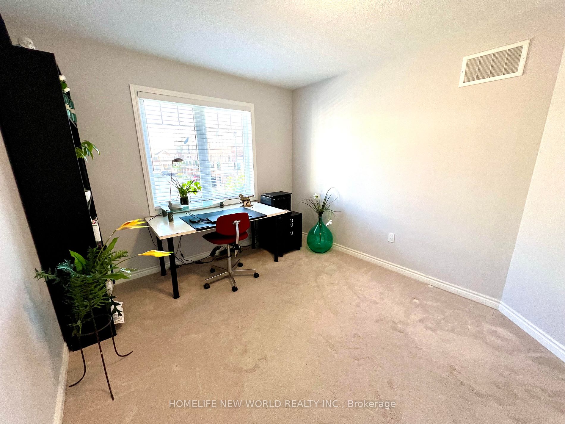 #12 - 1000 Asleton Blvd, #16