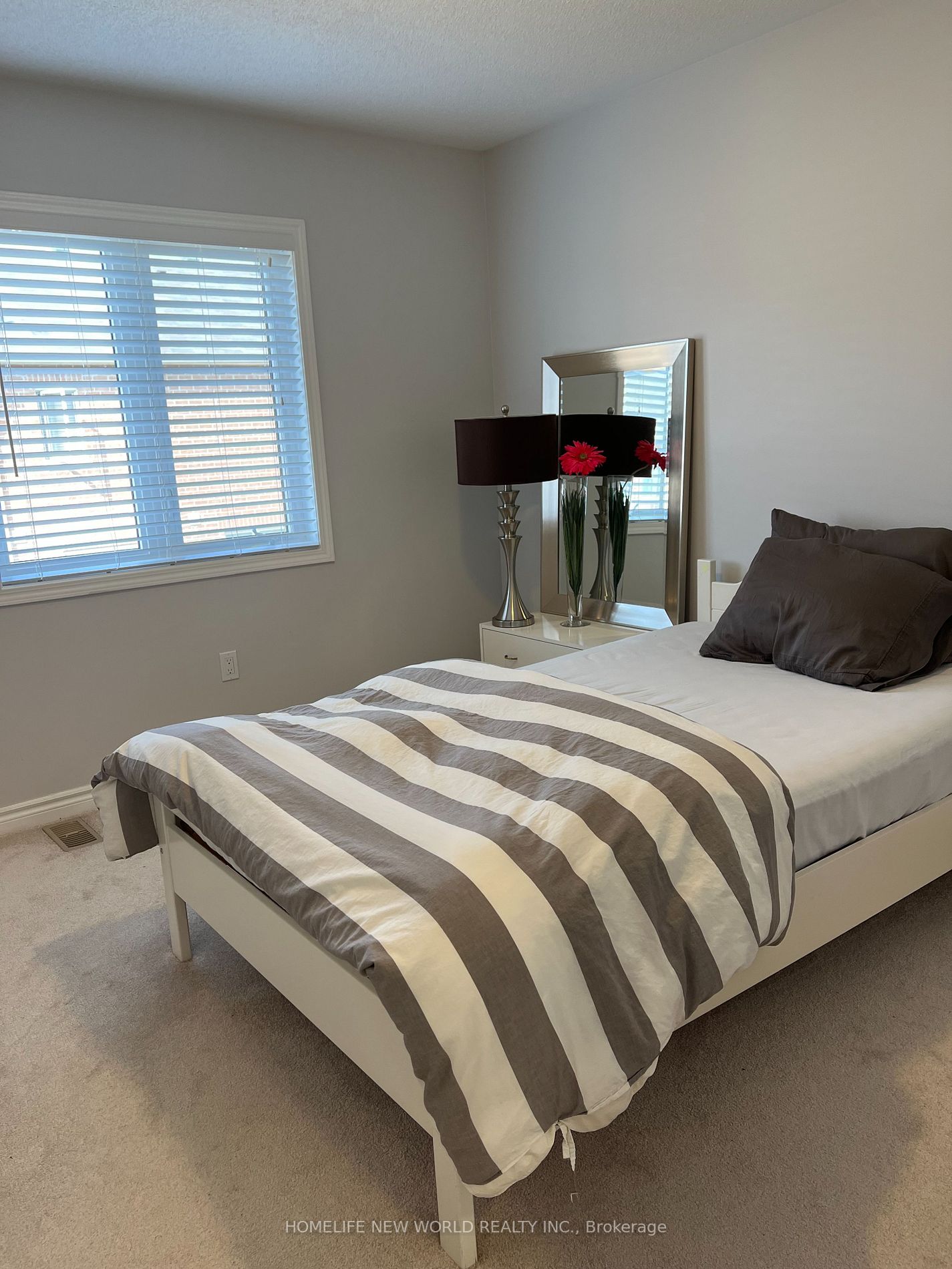 #12 - 1000 Asleton Blvd, #16