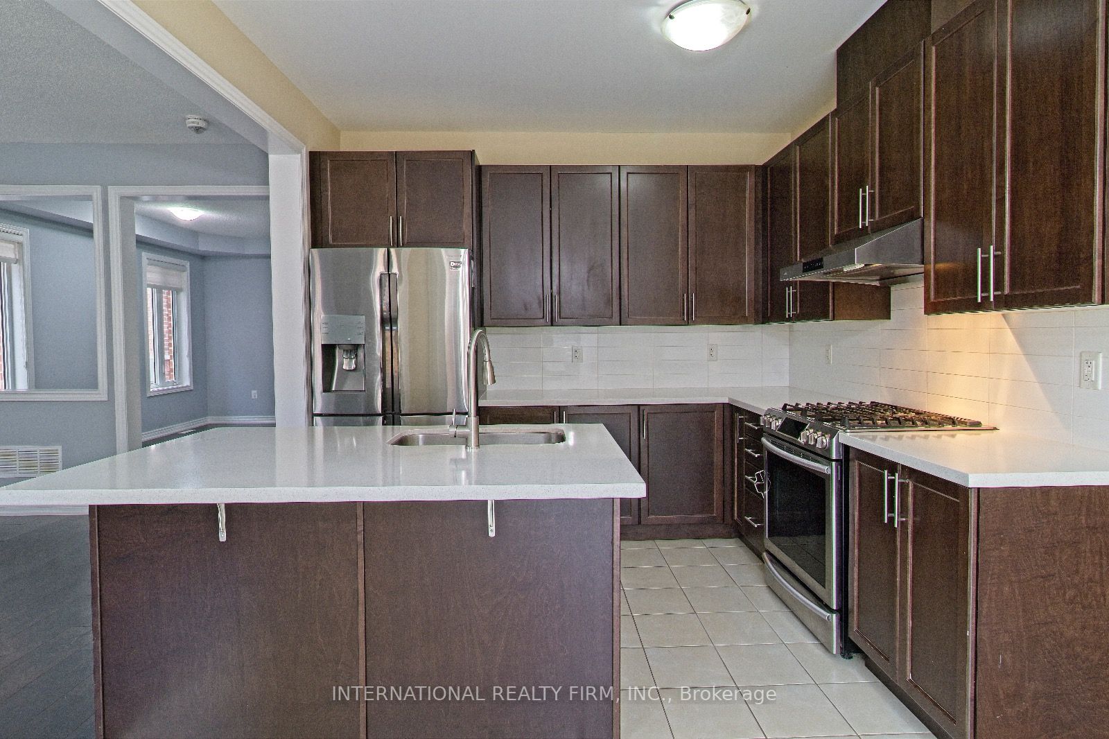 11 Monceau Rd
