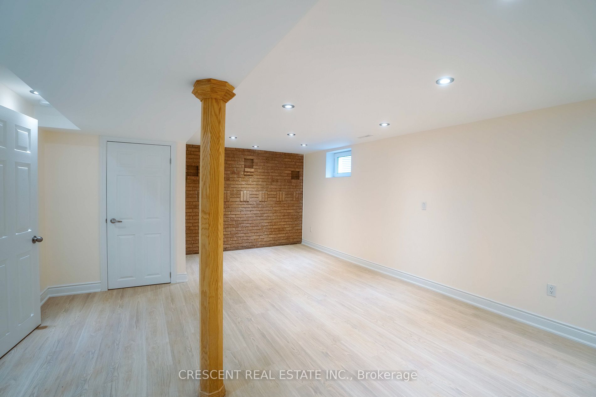 4136 Dunmow Crescent, #Lower