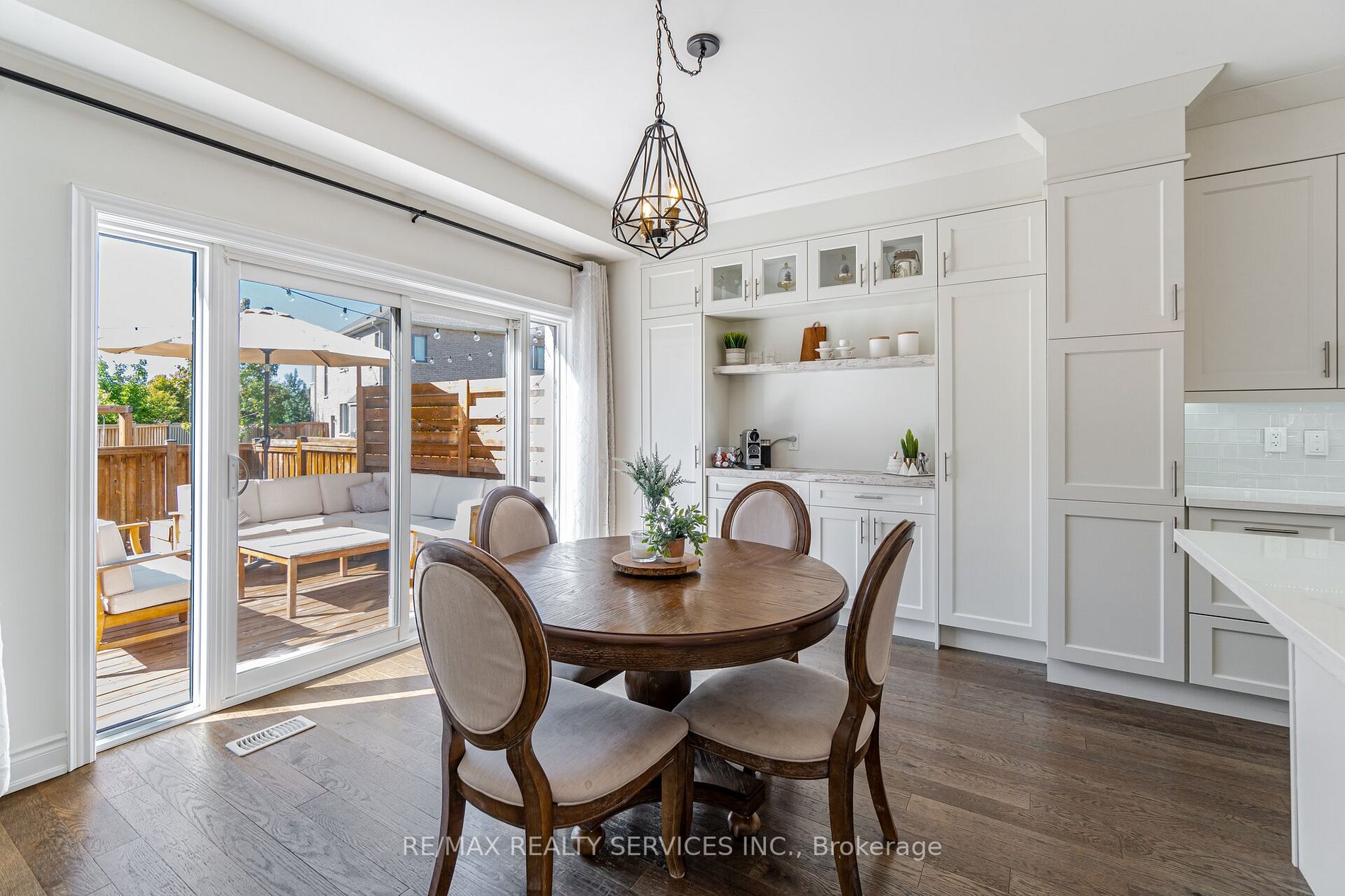 17 Prairie Creek Crescent