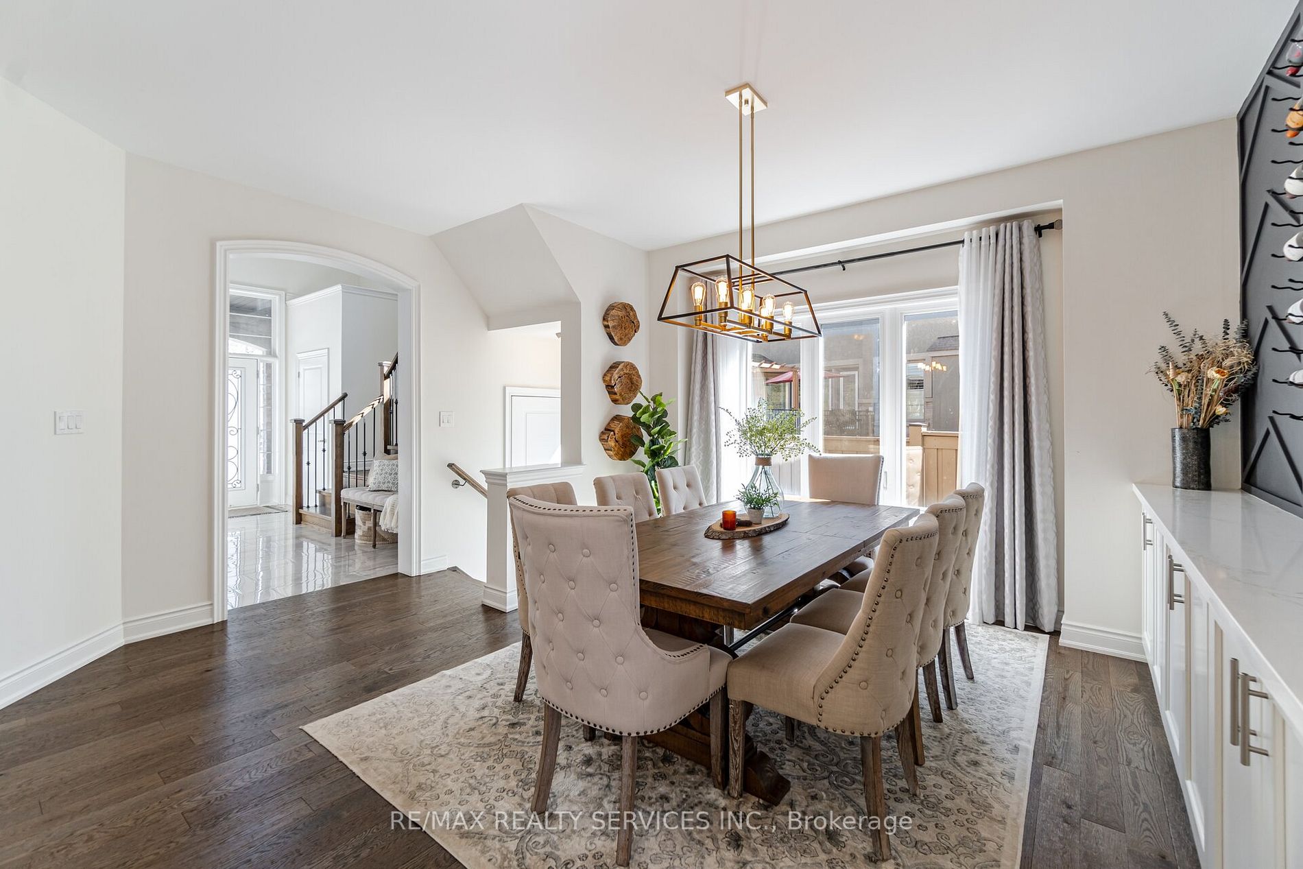 17 Prairie Creek Crescent